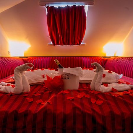 Hotel Emire Boutique Zărneşti Zimmer foto
