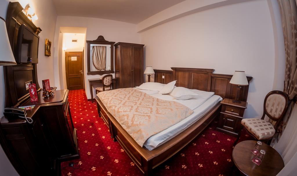 Hotel Emire Boutique Zărneşti Zimmer foto